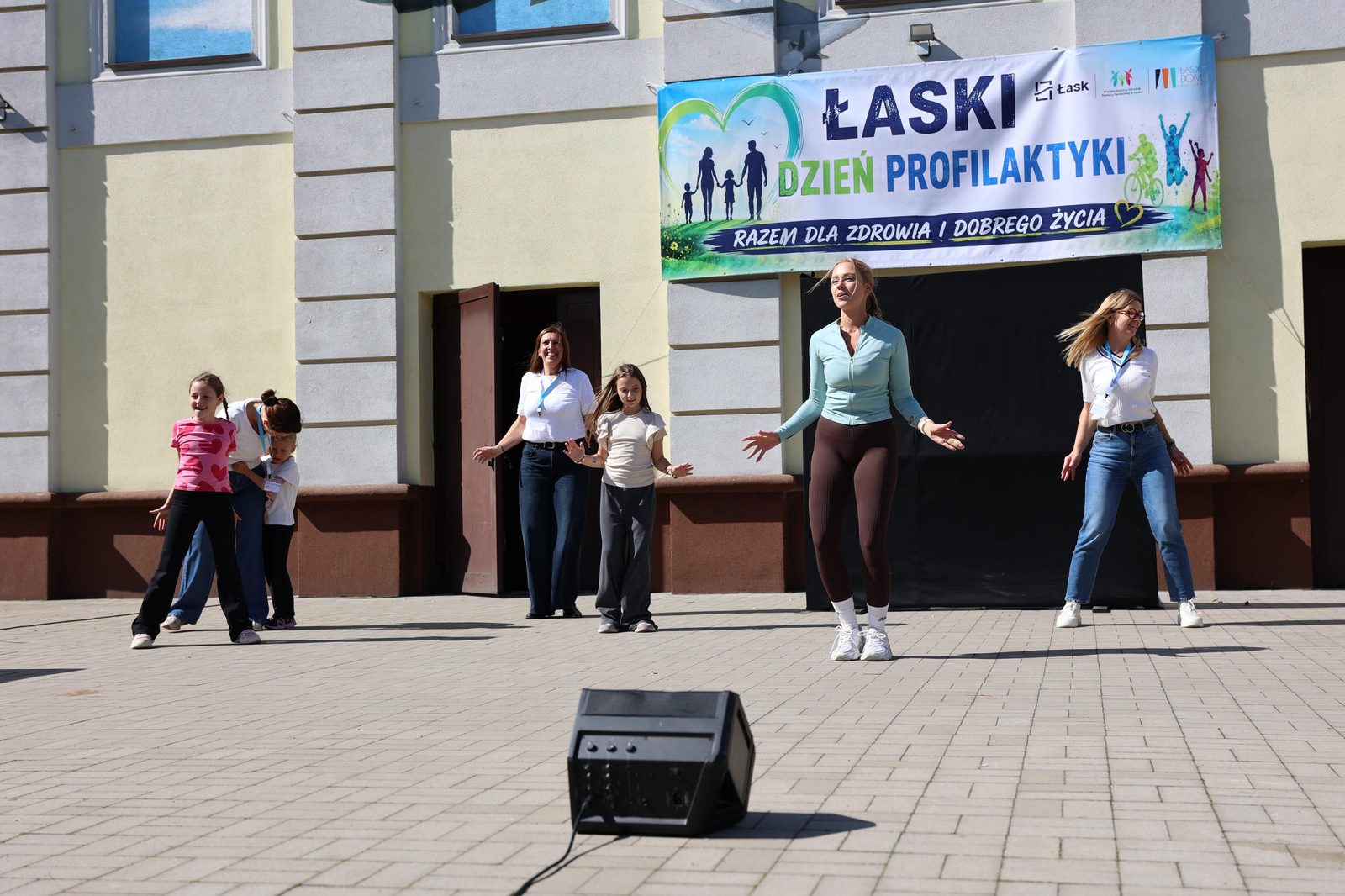 II Łaski Dzień Profilaktyki w ogrodzie Łaskiego Domu Kultury